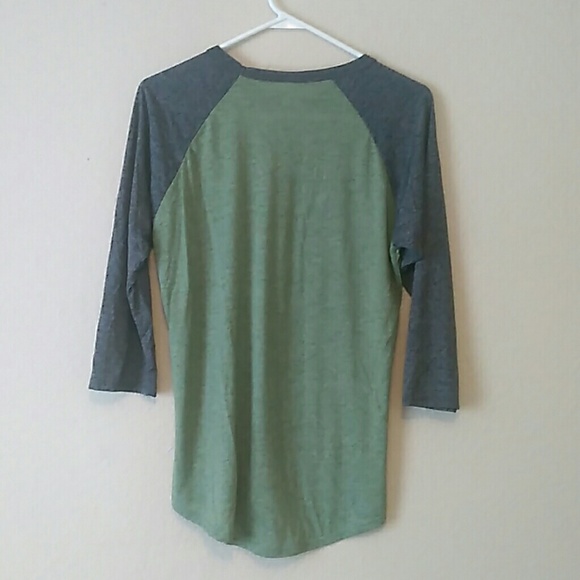 Lularoe 3/4 sleeve top - Picture 3 of 3